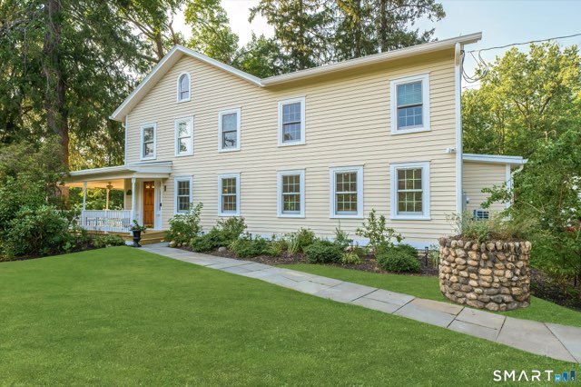 12 Gerdes Road, New Canaan