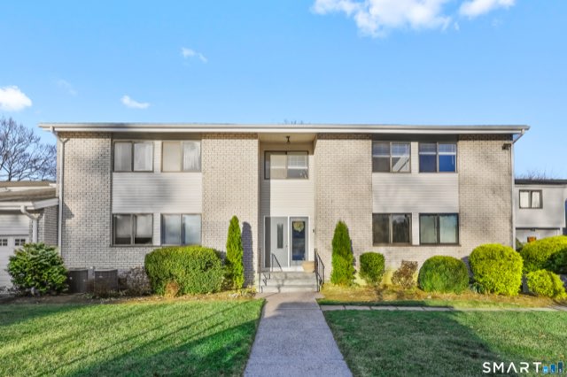 61 Riverside Avenue, Stamford
