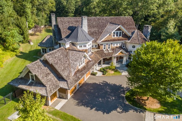 253 Rivergate Drive, Wilton