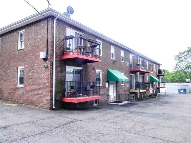 36 Turn Of River Road, Stamford