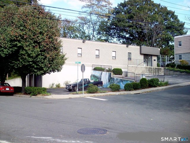 18 Reynolds Street, Norwalk