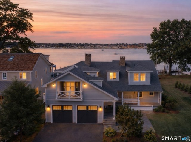 9 Sylvester Court, Norwalk