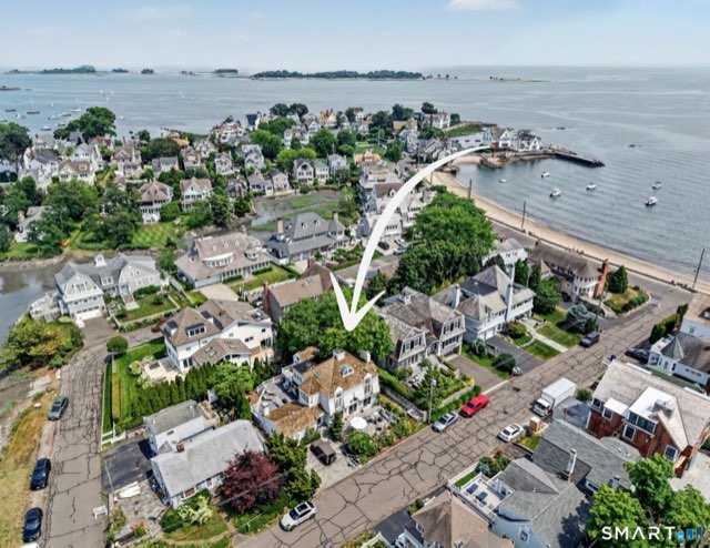 32 Nearwater Road, Norwalk