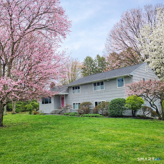 2 Rockyfield Road, Westport