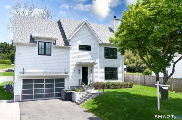 40 Richmondville Avenue, Westport