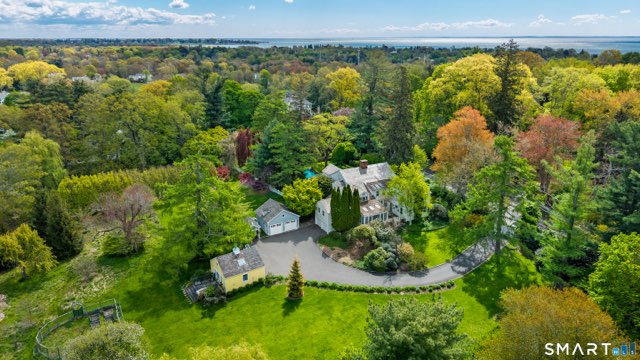 11 Clapboard Hill Road, Westport