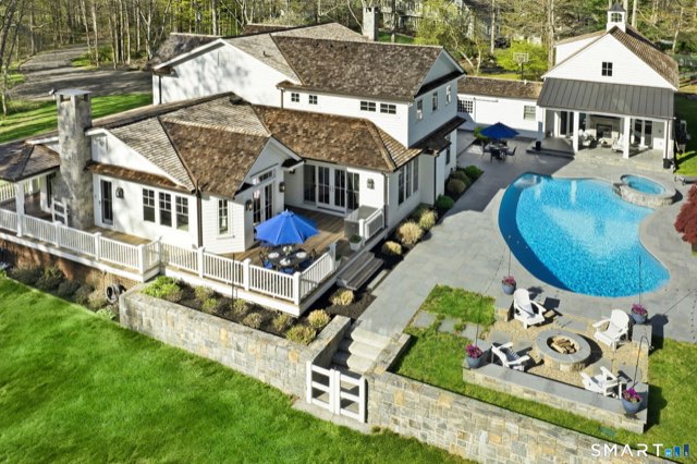 4 Charcoal Lane, Westport