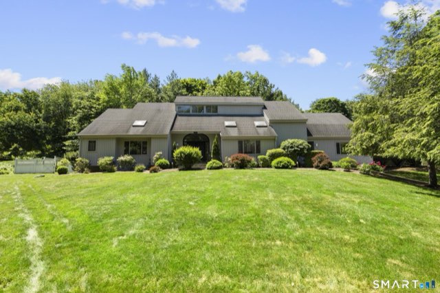 293 Sturges Ridge Road, Wilton