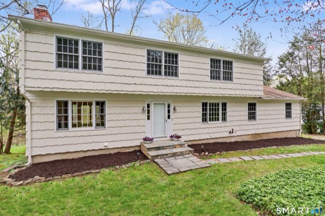 30 Pequot Trail, Westport