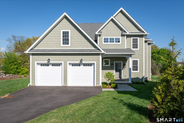 6 Walnut Ridge Court, Stamford