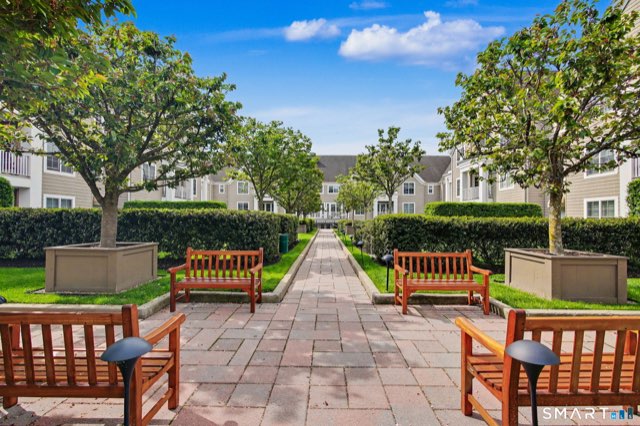 77 Havemeyer Lane, Stamford