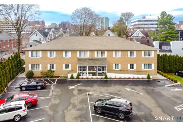 27 Oak Street, Stamford