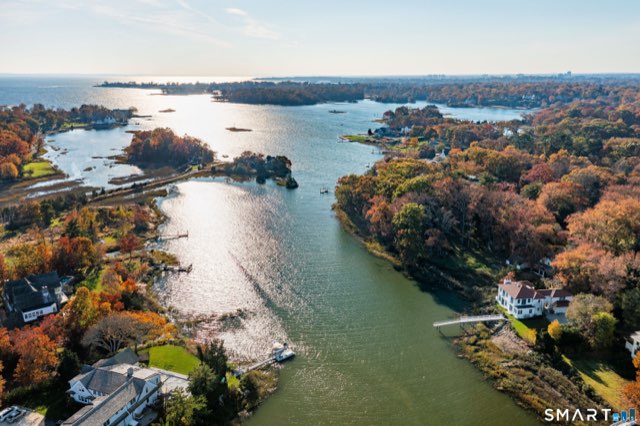 12 Runkenhage Road, Darien