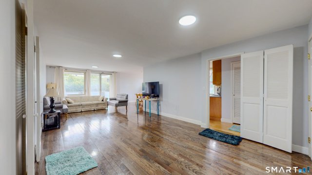 1 Strawberry Hill Court, Stamford