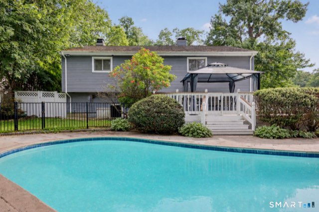 4 Mark Drive, Norwalk