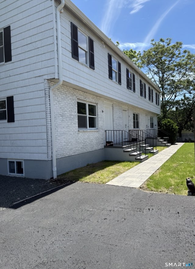 10 Elmwood Street, Stamford