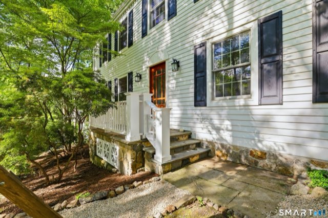 156 West Haviland Lane, Stamford