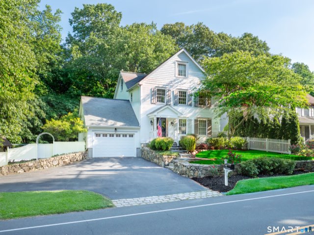 93 West Avenue, Darien