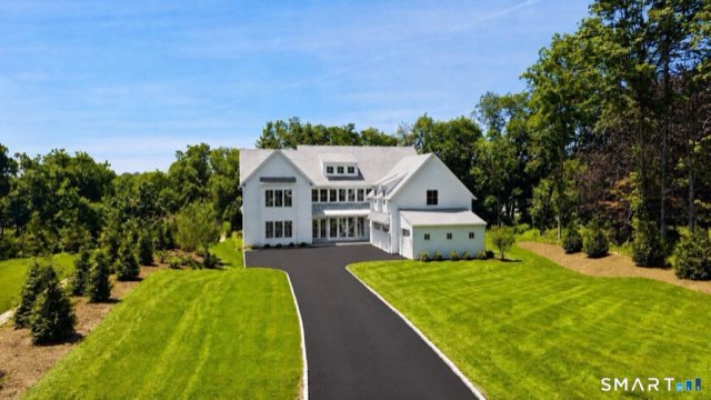 13 Edgemarth Hill Road, Westport