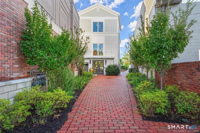304 Gramercy Park, New Canaan