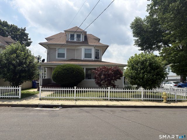 15 Edlie Avenue, Norwalk