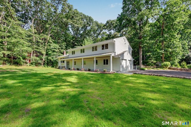 8 Live Oak Road, Norwalk