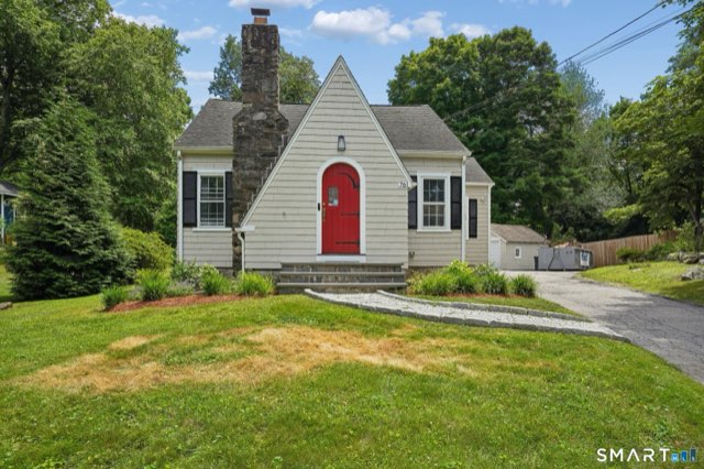 761 Den Road, Stamford