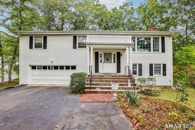 14 Chipping Lane, Norwalk