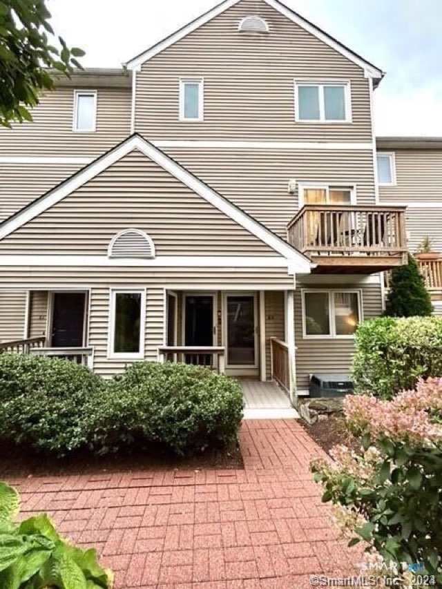 63 Glenrock Road, Norwalk