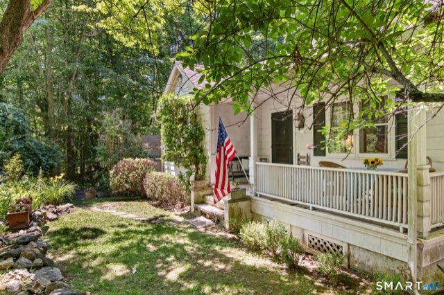158 Spring Water Lane, New Canaan