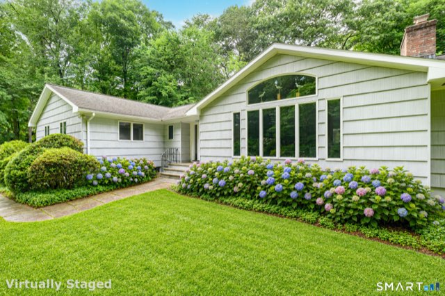 80 Wake Robin Lane, Stamford
