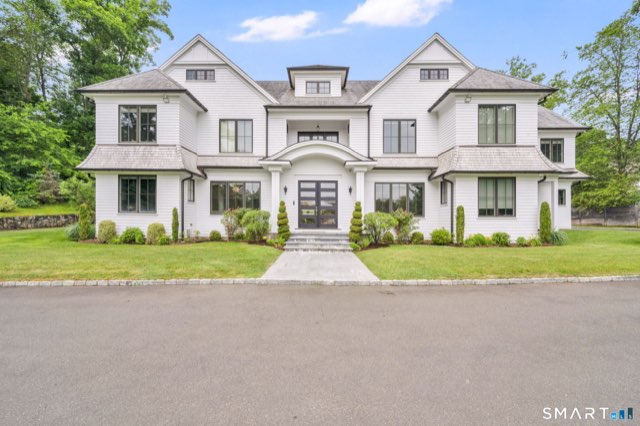 48 Driftway Lane, New Canaan