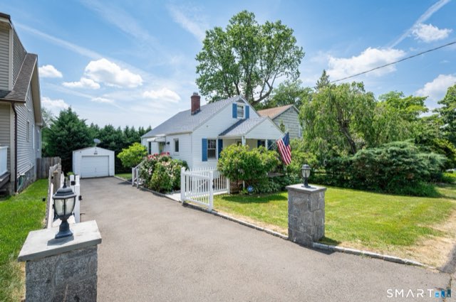 78 Saint Charles Avenue, Stamford