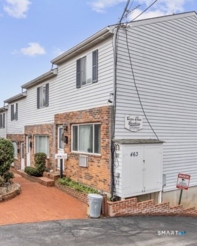 463 Cove Road, Stamford