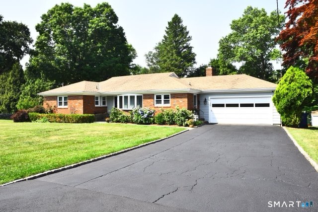 1 Romindon Court, Norwalk