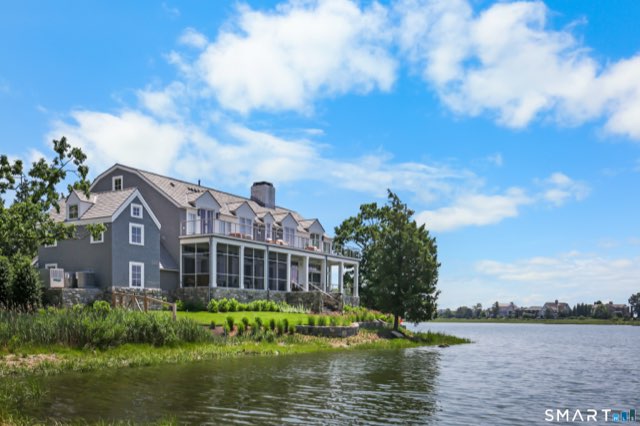 30 Edgewater Hillside, Westport