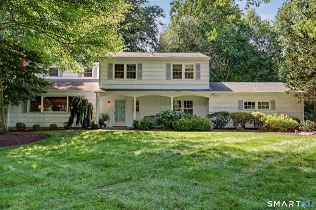19 Vineyard Lane, Westport
