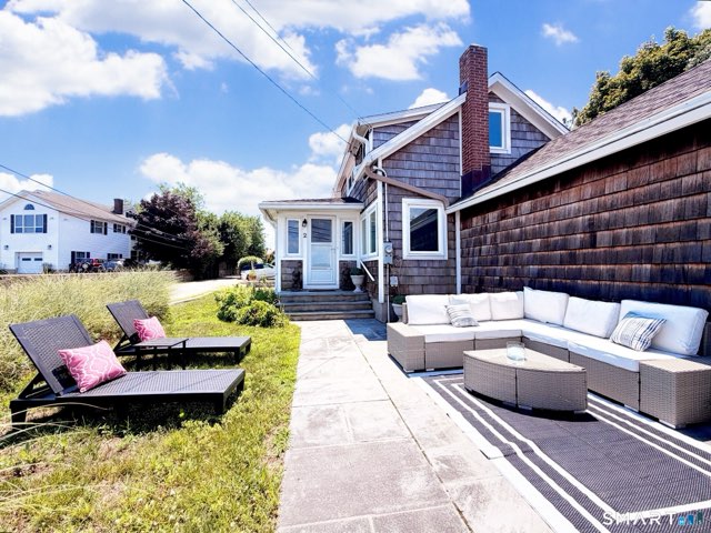 2 Scofield Place, Westport
