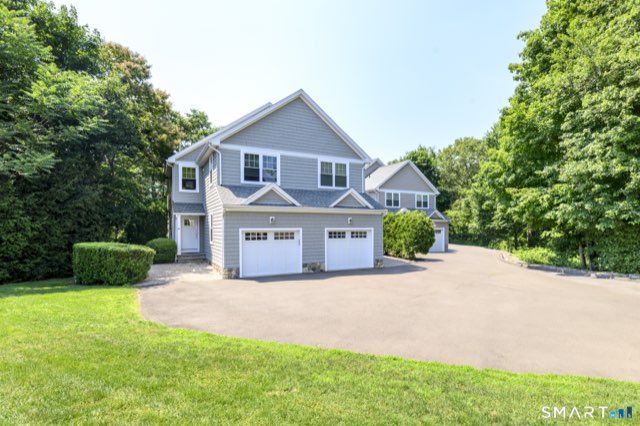 4 Caryns Way, Norwalk