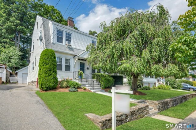 218 Knickerbocker Avenue, Stamford