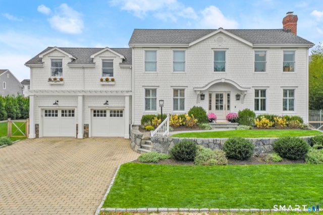 16 Island Way, Westport
