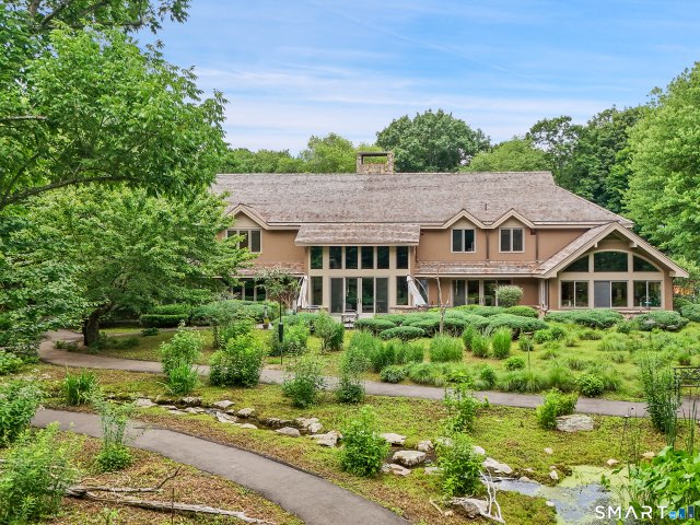 30 Oenoke Lane, New Canaan