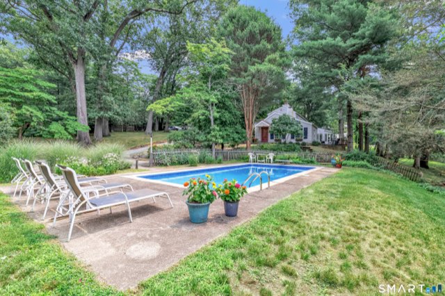 107 Roseville Road, Westport