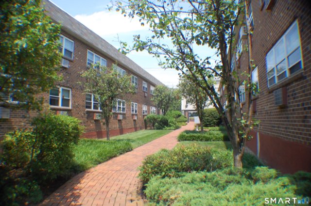 637 Cove Road, Stamford