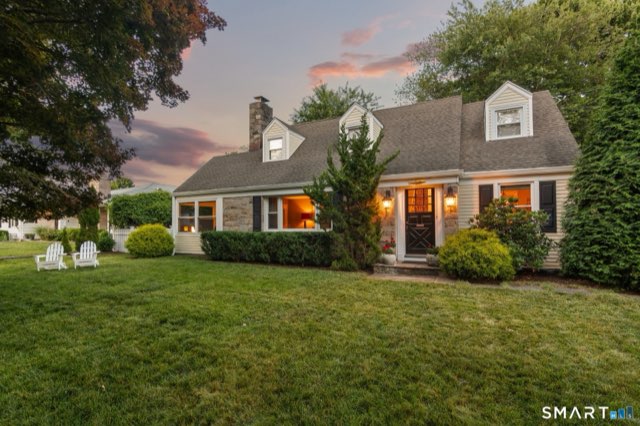 128 Soundview Court, Stamford