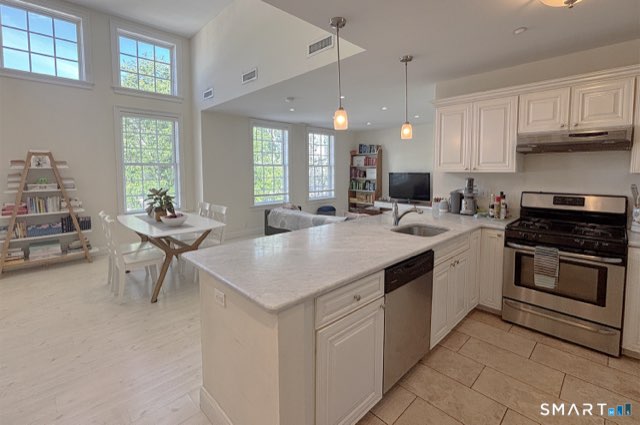 1015 Boston Post Road, Darien
