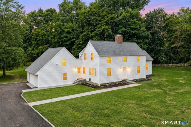 110 Cross Highway, Westport