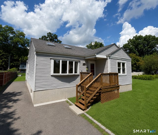 153 Oaklawn Avenue, Stamford