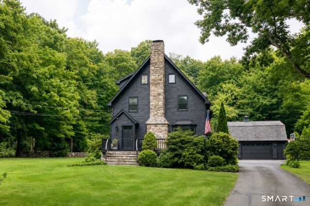 132 Perry Avenue, Norwalk