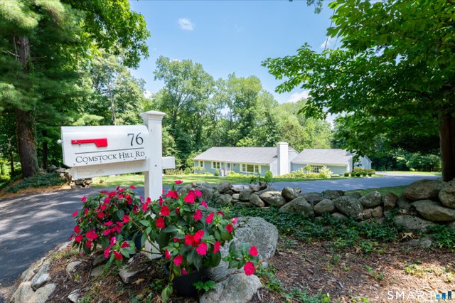 76 Comstock Hill Road, New Canaan